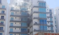 Incendio en un apartamento del edificio Torres del Mayor.