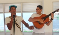 Durante la visita, Rafa Pérez y ‘Patico’, interpretaron la misma canción que los unió.