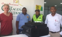 Un taxista ejemplar devolvió una maleta con ropa, documentos, elementos de uso personal, y dos millones de pesos.