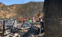 Incendio estructural en el barrio Los Fundadores.