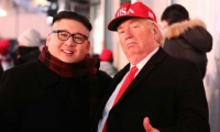 Imitadores de Kim Jong-Un y Donald Trump.
