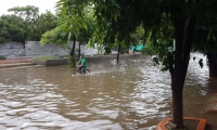 Por falta de un box culvert, la carrera 20 en el barrio Jardín se inunda con cualquier lluvia.