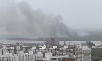 Aspecto del incendio en el Parque Isla Salamanca desde Barranquilla.
