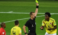 Mark Geiger durante el partido de la Selección.