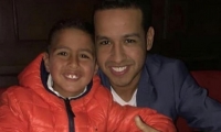  Martín Jr. junto a su padre, el cantante, Martín Elías. 