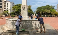 Jornada de limpieza a esculturas del Centro Histórico.