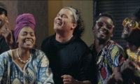 Carlos Vives en su nuevo video musical