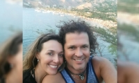 Carlos Vives y Claudia Elena Vásquez, de paseo por Taganga.