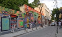 Pintan mural en la calle 18 de Santa Marta 