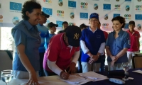 Firma de acuerdo entre Parques Nacionales y Asociación Ecoturística de Taganga.
