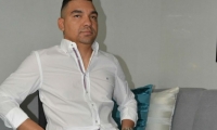 El pasado miércoles en la ciudad de Barranquilla, alias ‘La Silla’ se entregó a las autoridades para responder por los delitos de extorsión y concierto para delinquir.