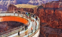  Puente de cristal del Gran Cañón de Colorado, Estados Unidos.