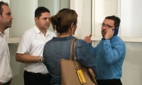 El alcalde Rafael Martínez reunido con el senador Honorio Henríquez.