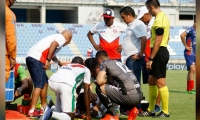 Médicos del Unión ayudaron en la atención del lesionado capitán de Patriotas.