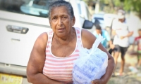 15 mil bolsas de agua y dos carrotanques en barrios de Santa Marta