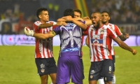 Jugadores del Junior celebrando el golazo del empate con Sebastián Viera.