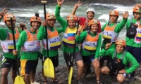 Grupo nacional de Rafting 'Remando por la Paz'