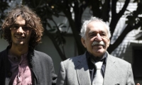  Mateo García Elizondo junto a su abuelo Gabriel García Márquez (QEPD)