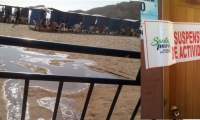 La suspensión de actividades en la batería de baños se debió a un vertimientos de aguas en la playa.