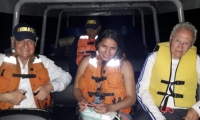 La Armada Nacional rescató al equipo de investigadores en el río Amazonas.