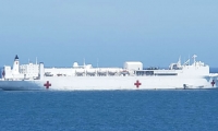 Buque Hospital USNS Comfort llegando a Santa Marta