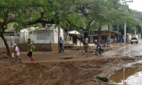 Los sedimentos arrastrados de los cerros afectaron varios barrios. 