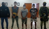 Presuntos secuestradores que fueron capturados.