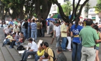 Aunque los índices bajan, Santa Marta pierde escalafones en las ciudades con menor desempleo.