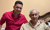 Jorge Celedón junto a su padre.