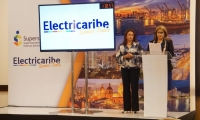 Ángela Patricia Rojas Combariza, agente Especial de Electricaribe, firmó con Empresas Públicas de Medellín -EPM- y el Consorcio Energía de la Costa.