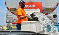 Abastecimiento de agua en Puebloviejo.