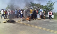 Protestas en Sitionuevo, Magdalena, en la mañana de este viernes.