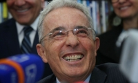 Álvaro Uribe, expresidente de la República y, ahora, exsenador.