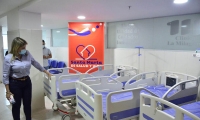 Virna Johnson habilitará camas UCI para que pacientes de Bogotá sean trasladados a Santa Marta.