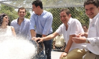 Carlos Caicedo durante una de las inauguraciones de los pozos de agua.