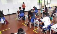 Las clases virtuales de los colegios cesarán este martes 19 de octubre.