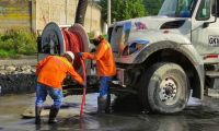 Equipos de succión presión y labores de trasvase se implementaron en el colector Ferrocarril.