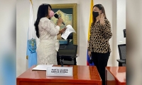 Juramento de Ingrid Gómez, concejal y presidente de la Comisión Legal de Equidad de la Mujer.