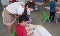 Clases en el Bureche School.