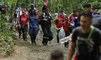 Miles de venezolanos han estado ingresando cada mes a EE.UU. a través de la frontera con México.