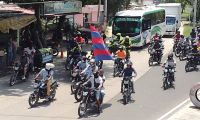 Motorizados en las manifestaciones de este jueves.