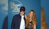Shakira junto a  Bizarrap en el Show de Jimmy Fallon.