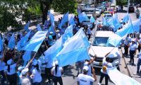 Toma de semáforos por parte de la campaña de Carlos Pinedo.