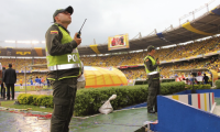 Habrá menos policía en los estadios:
