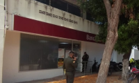 Roban sucursal de Bancamía en la carrera quinta