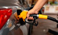 Precio de la gasolina en incremento. 
