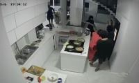 Secuestro del menor en su vivienda.