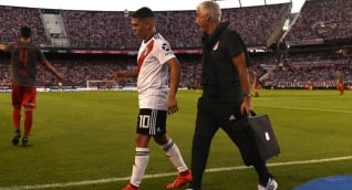 Juan Fernando Quintero salió lesionado y estará seis meses de baja.