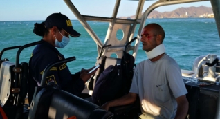 Hombre venezolano rescatado por Guardacostas.