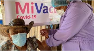 20 de los 25 positivos recibieron la primera dosis de la vacuna. 